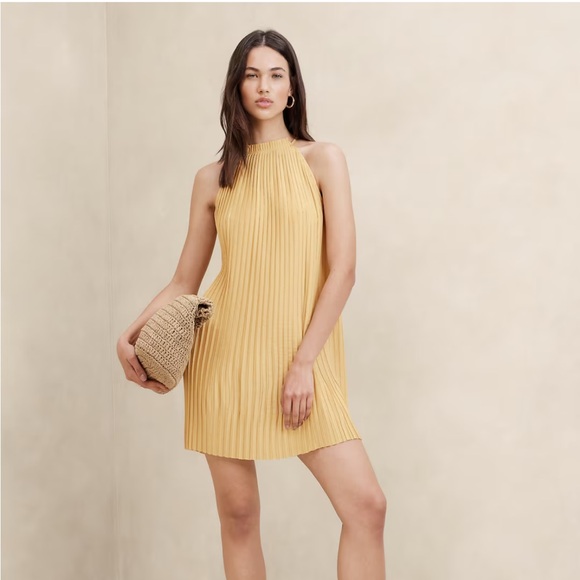 Banana Republic NWT Yellow Pleated Mini Dress Halter Neck - Picture 1 of 11